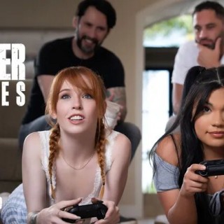 Приятели во все дырочки жестко трахают красоток