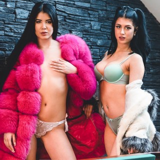 Порно с опытными зрелыми пышными мамами