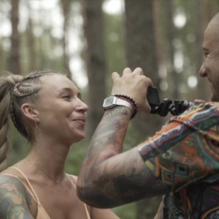 В лесу на прогулке дал телочке отсосать